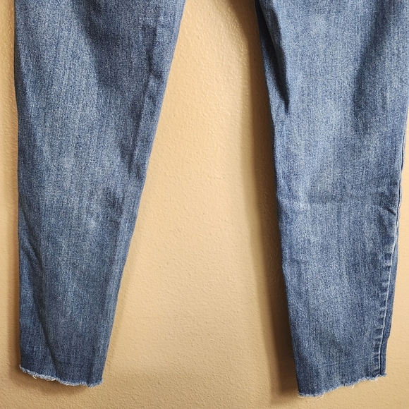PacSun Womens |26| Vintage Icon Raw Hem Mid Rise Cropped Medium Wash Jeans - Picture 8 of 12